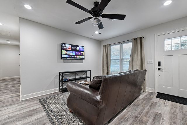 1201 Ridgewood Road, Denison, TX 75020