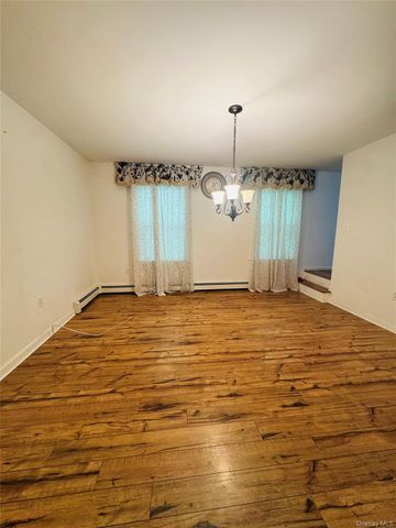 633 Winterton Road, Bloomingburg, NY 12721