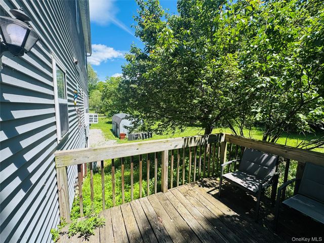 633 Winterton Road, Bloomingburg, NY 12721