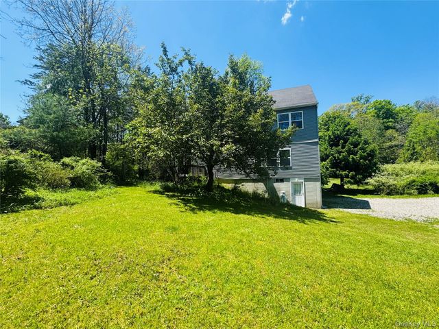 633 Winterton Road, Bloomingburg, NY 12721