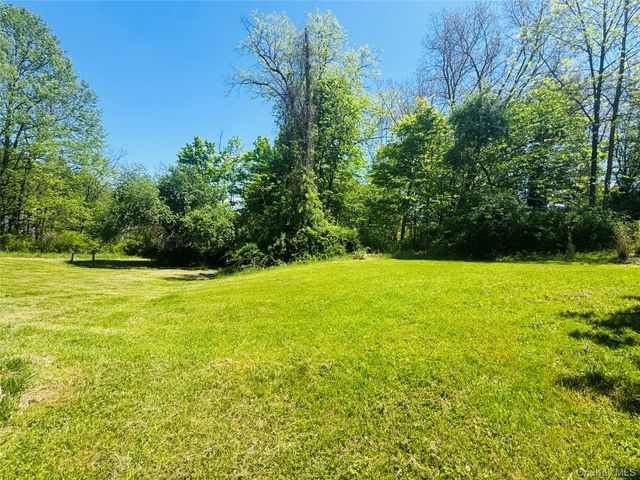 633 Winterton Road, Bloomingburg, NY 12721