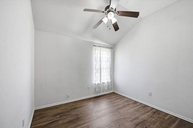 10716 SW 33rd Terrace, Yukon, OK 73099