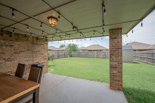 10716 SW 33rd Terrace, Yukon, OK 73099