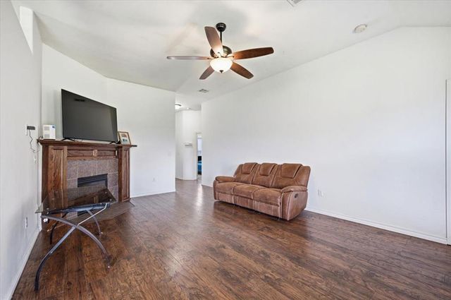 10716 SW 33rd Terrace, Yukon, OK 73099
