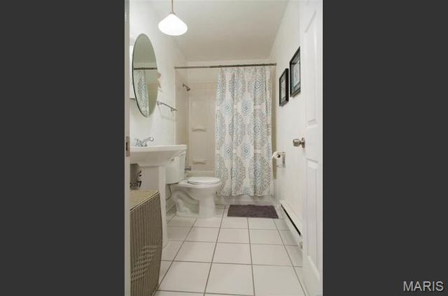 7639 Hazelcrest Drive 48, Hazelwood, MO 63042