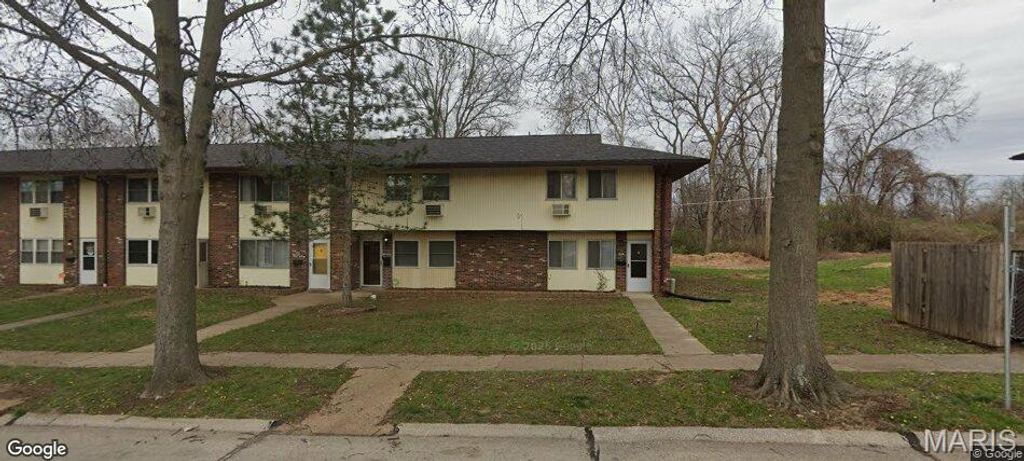 7639 Hazelcrest Drive 48, Hazelwood, MO 63042