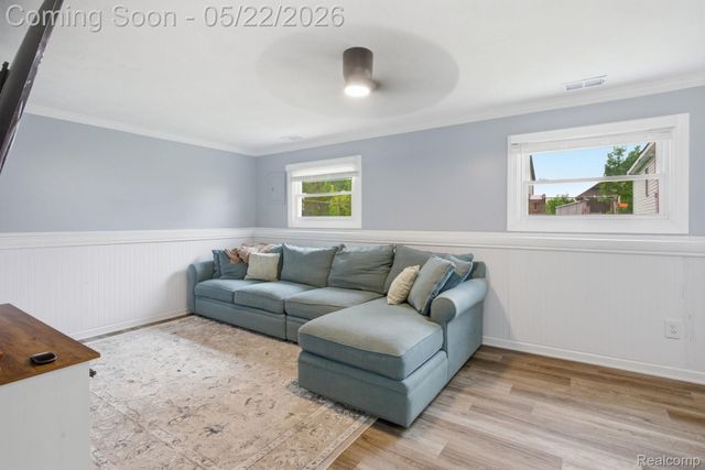 30232 Torry Avenue, Flat Rock, MI 48134
