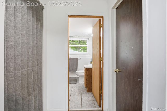 30232 Torry Avenue, Flat Rock, MI 48134