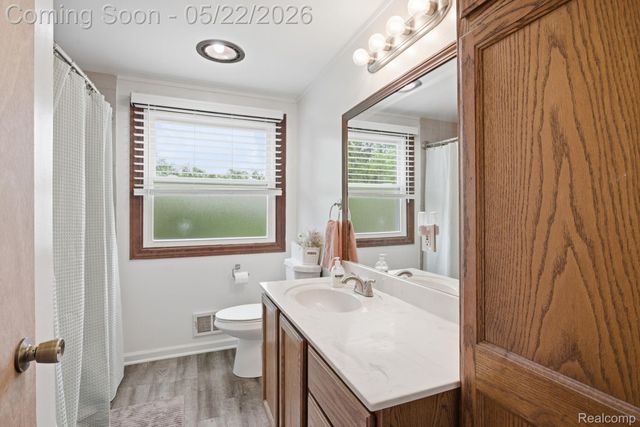 30232 Torry Avenue, Flat Rock, MI 48134