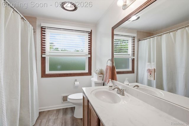 30232 Torry Avenue, Flat Rock, MI 48134