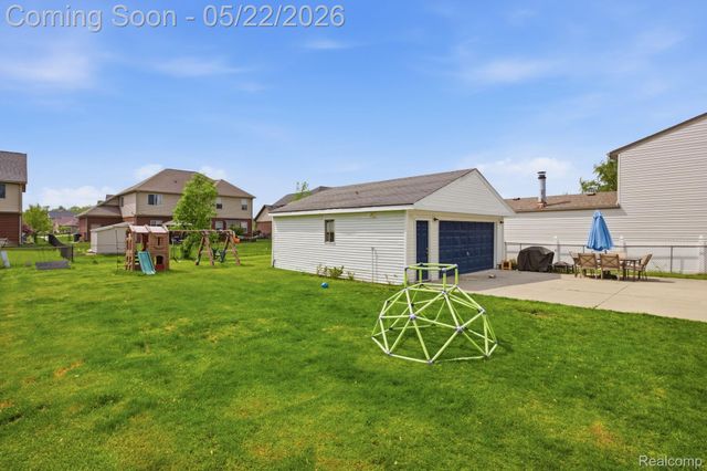30232 Torry Avenue, Flat Rock, MI 48134