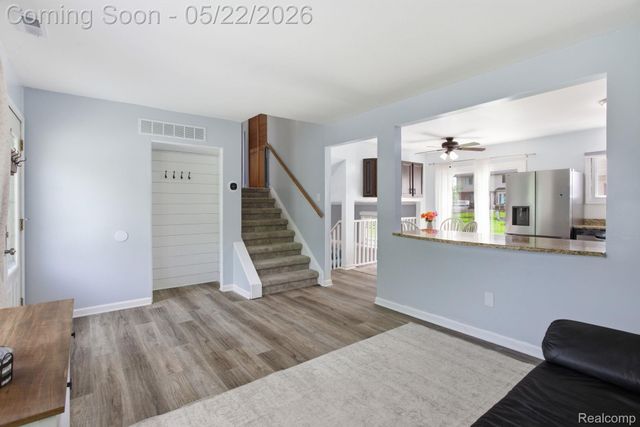 30232 Torry Avenue, Flat Rock, MI 48134