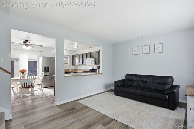 30232 Torry Avenue, Flat Rock, MI 48134