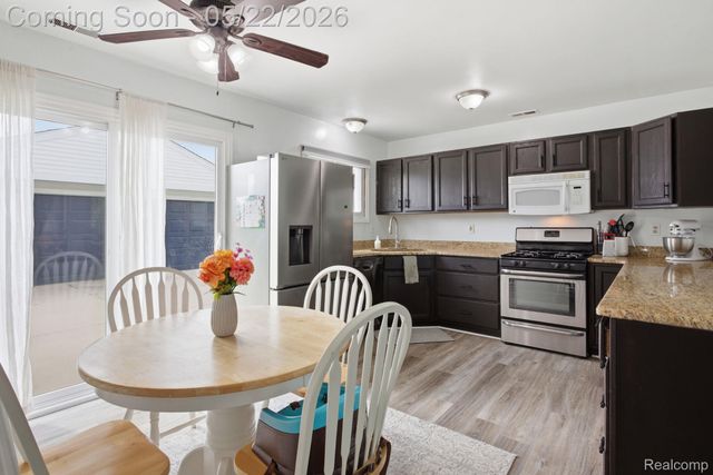 30232 Torry Avenue, Flat Rock, MI 48134