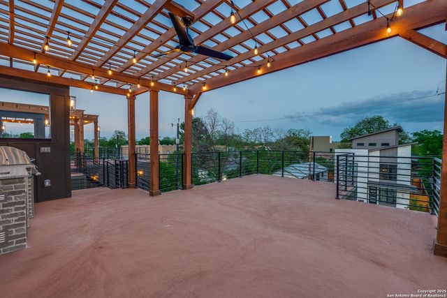111 Dowdy, San Antonio, TX 78204