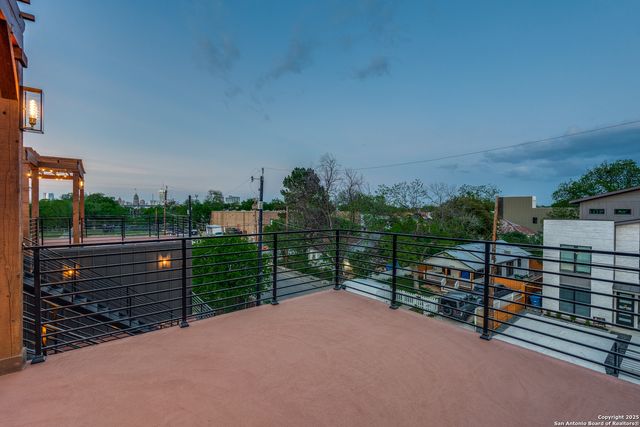 111 Dowdy, San Antonio, TX 78204