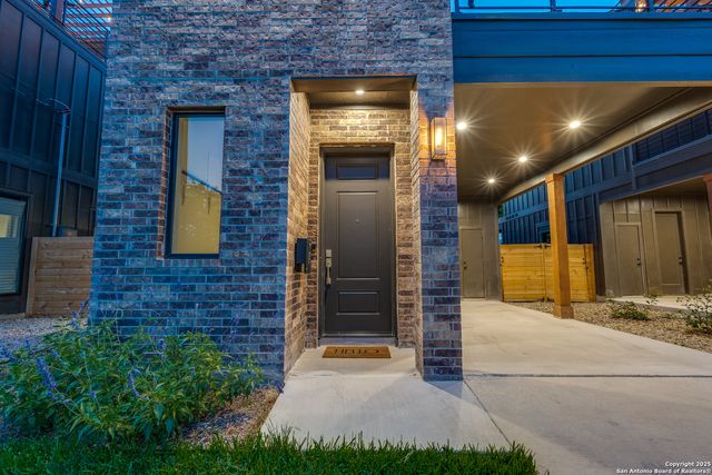 111 Dowdy, San Antonio, TX 78204