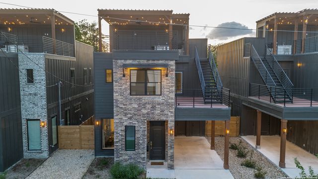 111 Dowdy, San Antonio, TX 78204