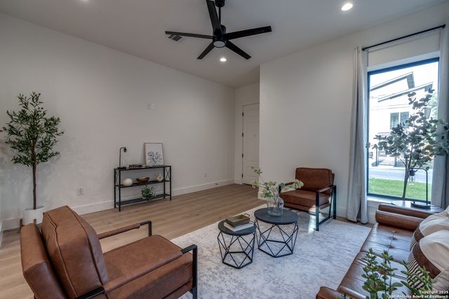 111 Dowdy, San Antonio, TX 78204