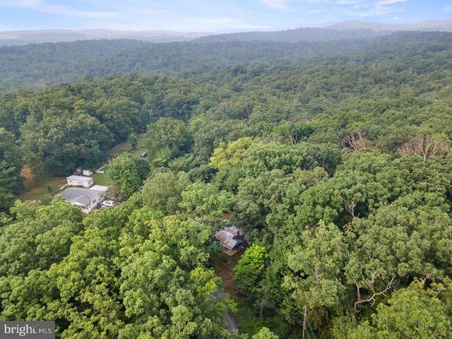 5111 CROOKED RUN RD, Mount Jackson, VA 22842