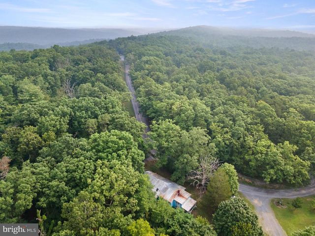 5111 CROOKED RUN RD, Mount Jackson, VA 22842