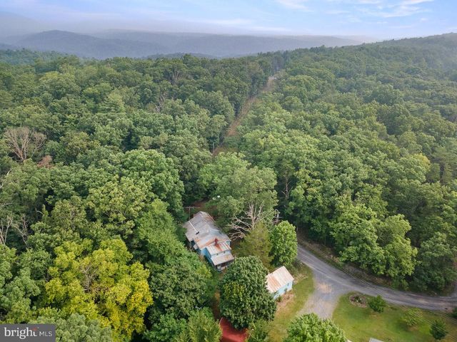 5111 CROOKED RUN RD, Mount Jackson, VA 22842