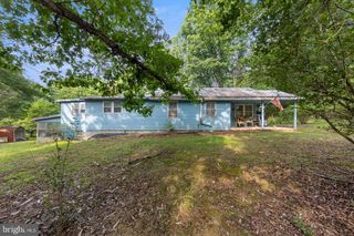 5111 CROOKED RUN RD, Mount Jackson, VA 22842