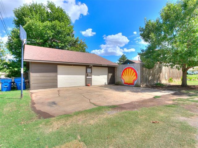 1312 W Shuttee Street, El Reno, OK 73036