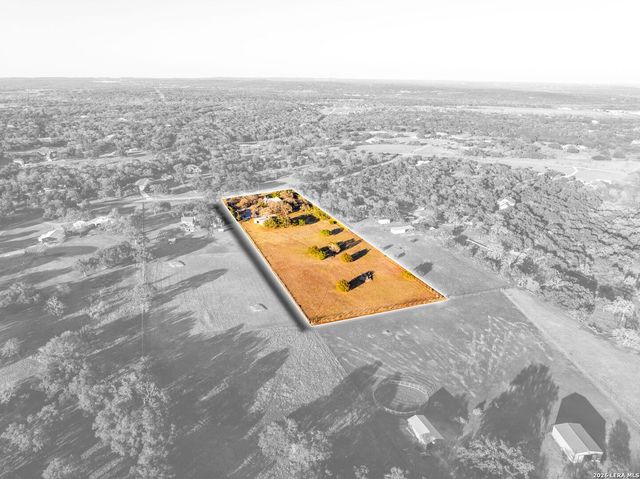 1638 Rolling Creek Rd, Spring Branch, TX 78070