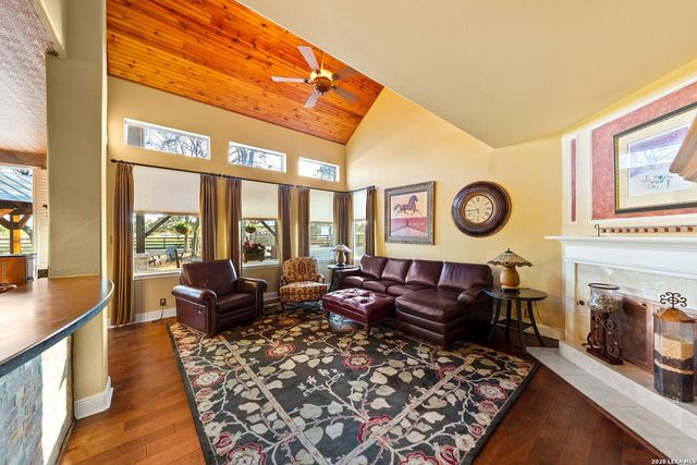 1638 Rolling Creek Rd, Spring Branch, TX 78070