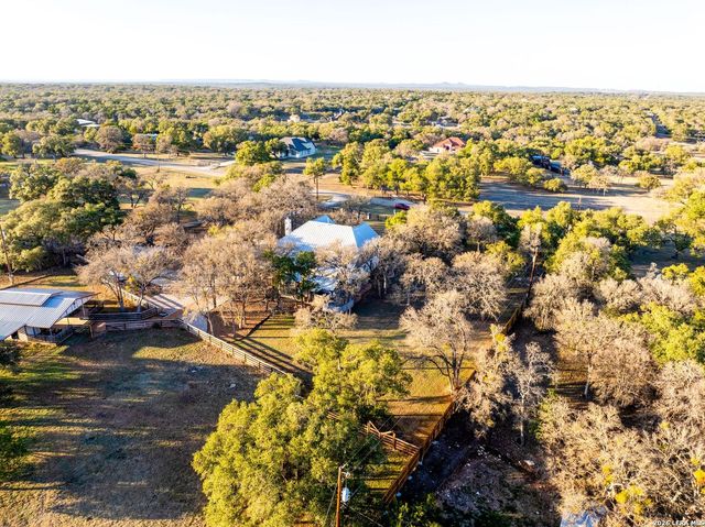 1638 Rolling Creek Rd, Spring Branch, TX 78070