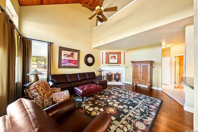 1638 Rolling Creek Rd, Spring Branch, TX 78070