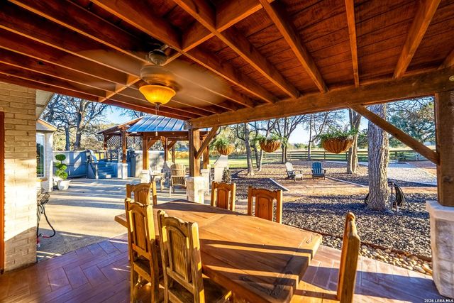 1638 Rolling Creek Rd, Spring Branch, TX 78070