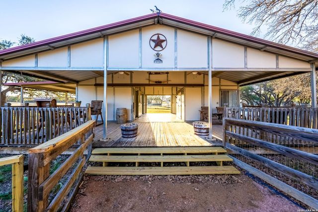 1638 Rolling Creek Rd, Spring Branch, TX 78070