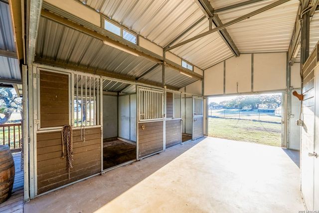 1638 Rolling Creek Rd, Spring Branch, TX 78070