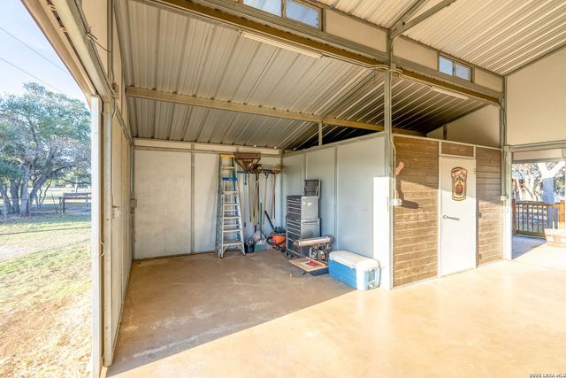 1638 Rolling Creek Rd, Spring Branch, TX 78070