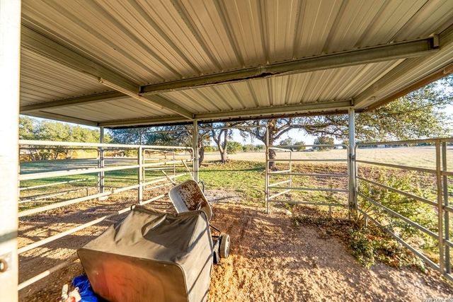 1638 Rolling Creek Rd, Spring Branch, TX 78070