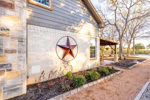 1638 Rolling Creek Rd, Spring Branch, TX 78070