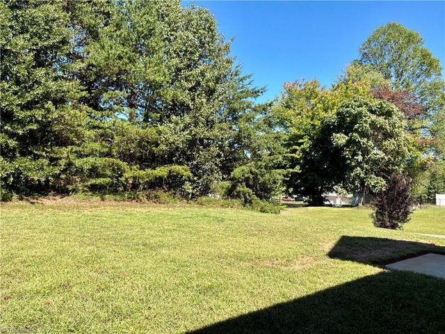 4404 Morning Ridge Lane, Winston-salem, NC 27101