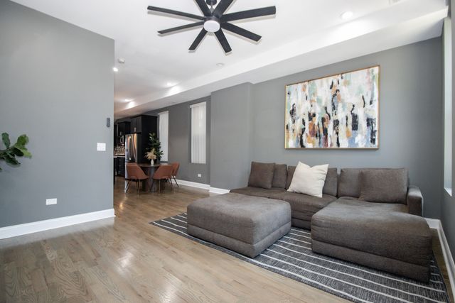 321 S Richmond Street, Chicago, IL 60612