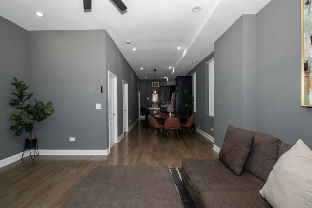 321 S Richmond Street, Chicago, IL 60612