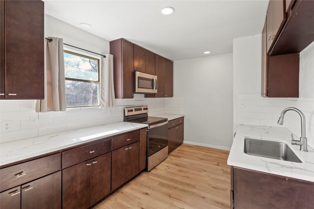 1012 E Dallas Street, Mansfield, TX 76063