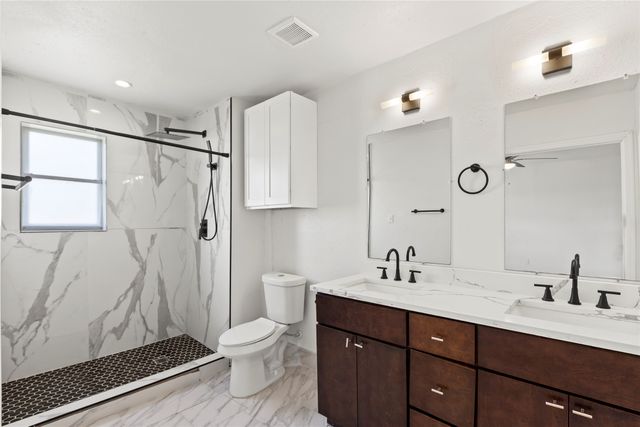 1012 E Dallas Street, Mansfield, TX 76063