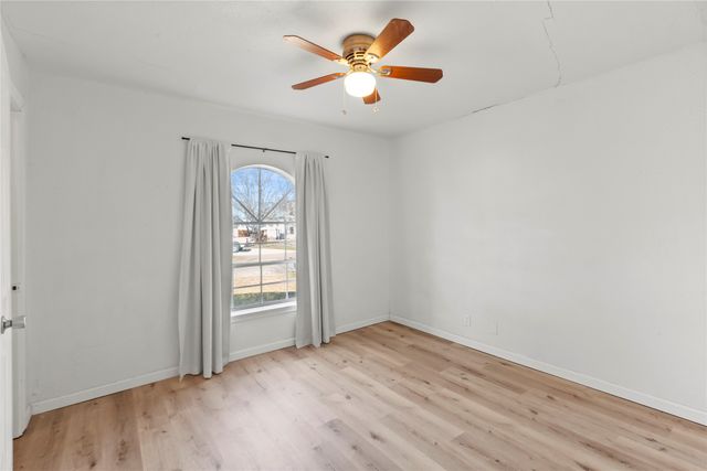 1012 E Dallas Street, Mansfield, TX 76063