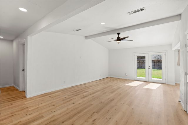 1012 E Dallas Street, Mansfield, TX 76063