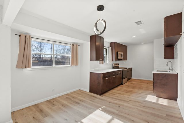 1012 E Dallas Street, Mansfield, TX 76063