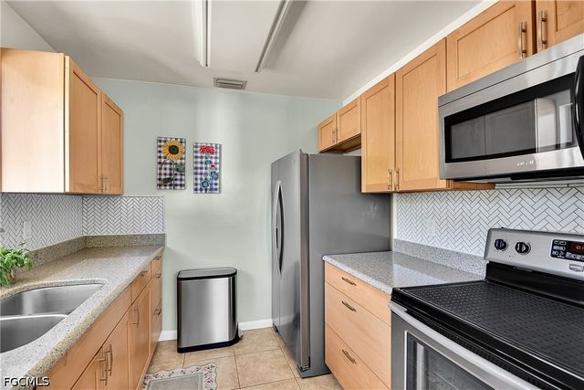 431 Van Buren ST E5, Fort Myers, FL 33916
