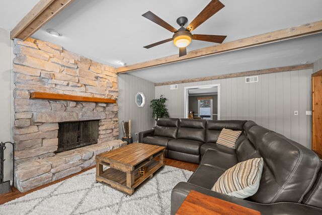 21231 W Brandon Road, Kildeer, IL 60047