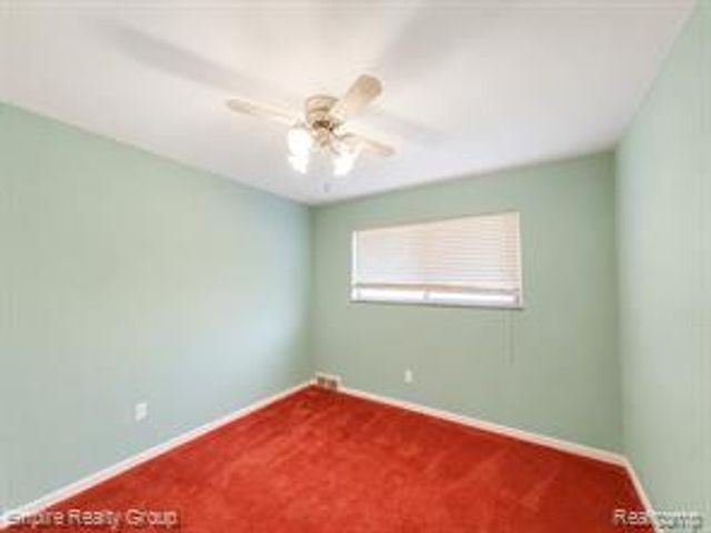 2766 W Huron Street, Waterford, MI 48328
