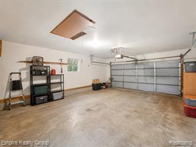 2766 W Huron Street, Waterford, MI 48328